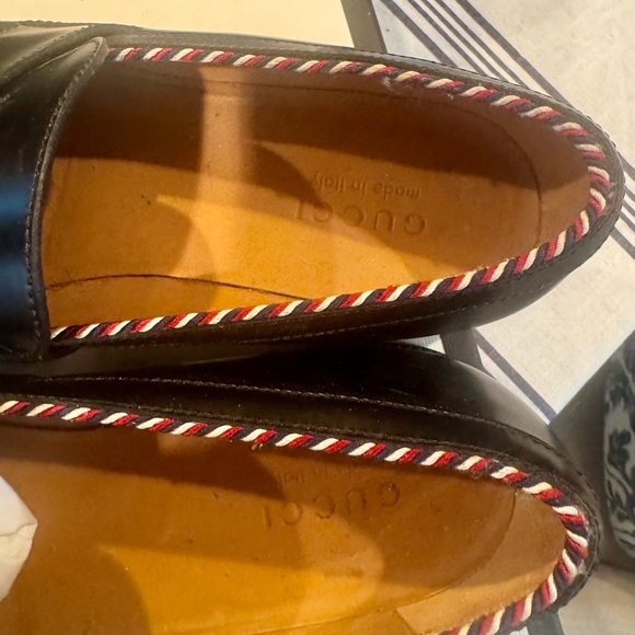 NiB Gucci Loafers with tassels and B/R/B detail in Black - Picture 4 of 13